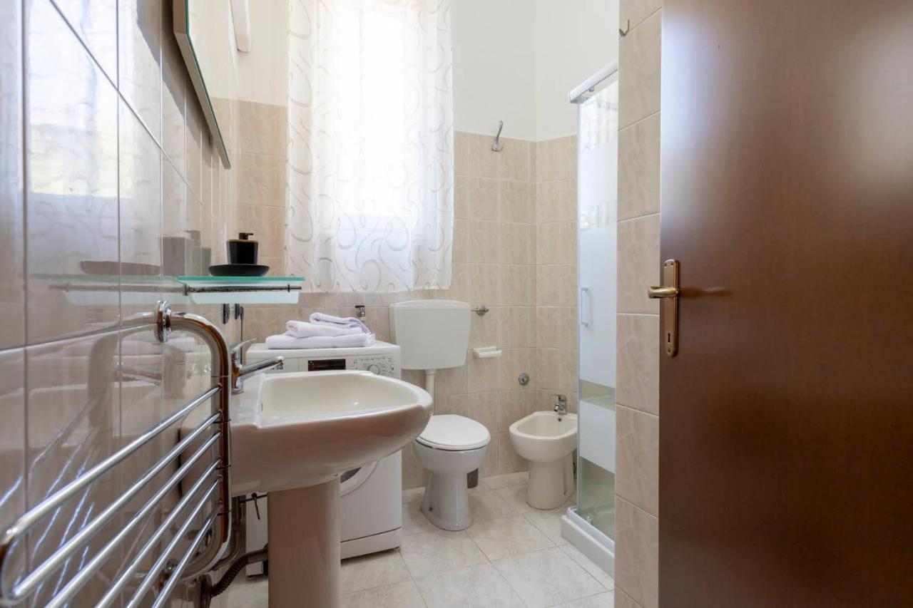 The Novara Gateway - Appartamento Novara Ngoại thất bức ảnh